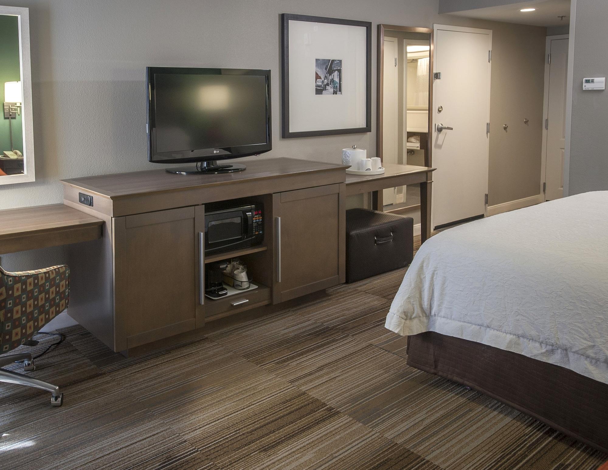 Hampton Inn New Orleans/St.Charles Ave Екстериор снимка